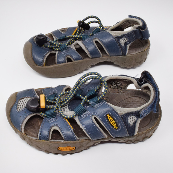 Keen Sandals Little Kid Size 10 Waterproof Hiking Summer Play Beach Fun Travel - Picture 6 of 8